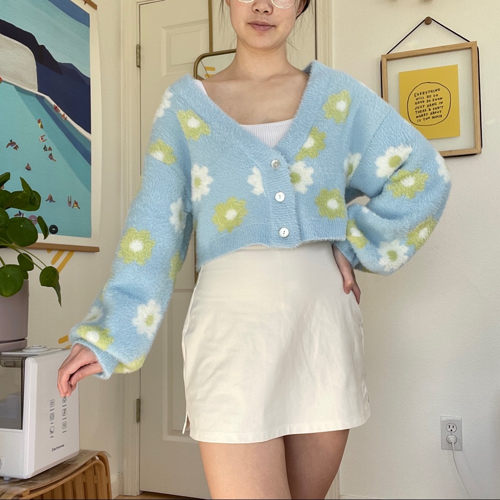 Kendall & Kylie Pacsun Cropped Fuzzy Floral Cardigan